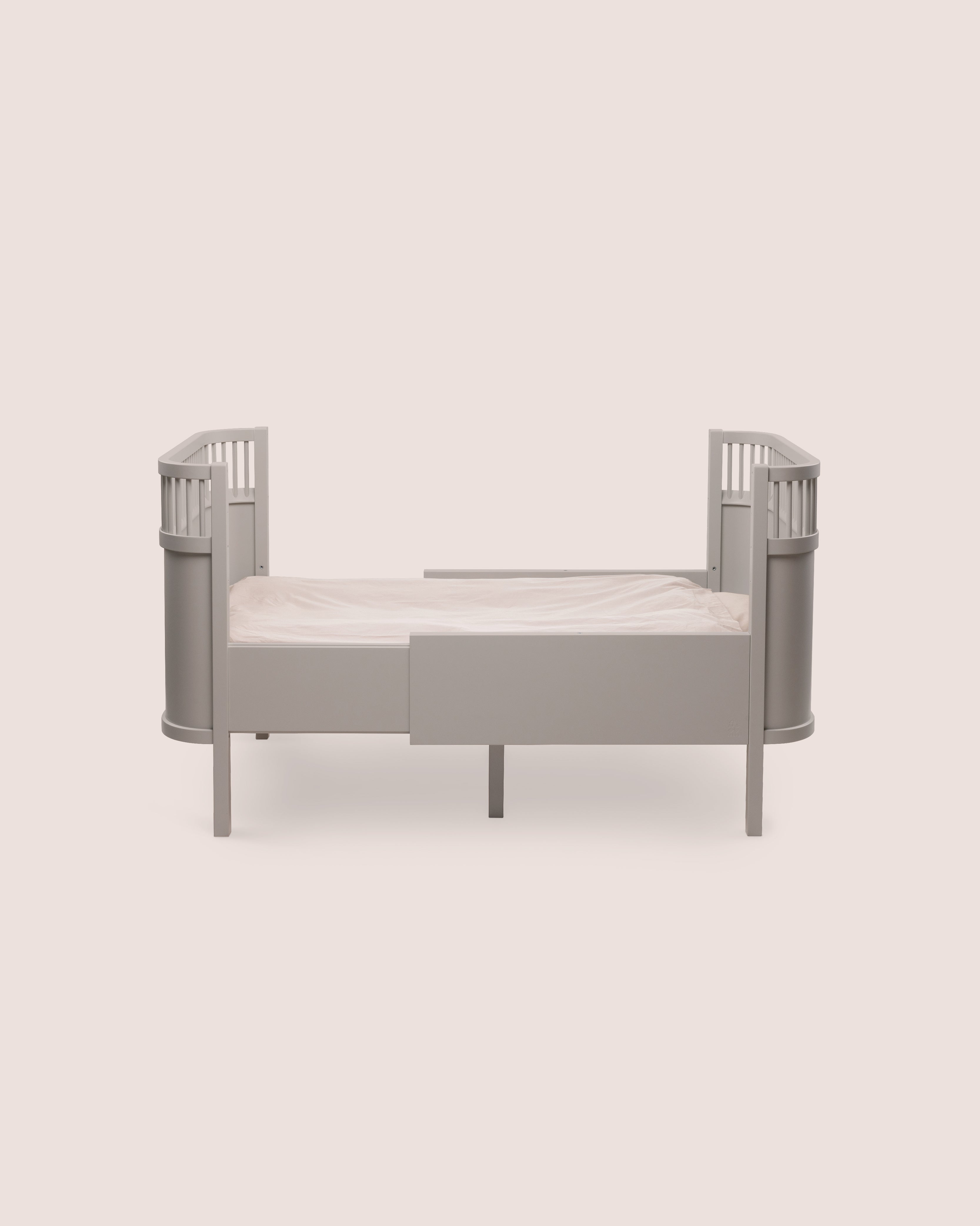 Bild von 4: Bett ausgezogen